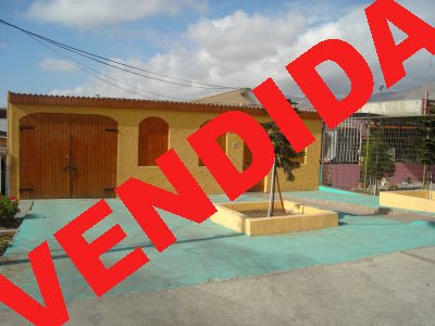 Hermosa casa a pasos del mar, cerca de supermercados Korlaet Norte y Punto de encuentro.
Estacionamiento para 5 vehículos, toda cerámica, sala de estar, sala de estudios, gimnasio, cocina americana.

Por viaje se vende e incluye:


