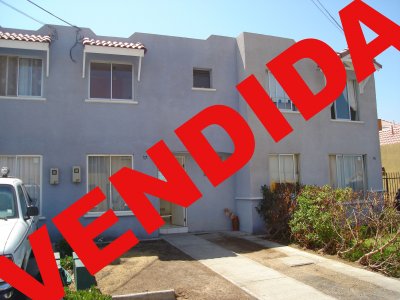 Linda casa en condominio,Segundo nivel todo piso flotante,amplio patio,con piscina,guardia las 24 Horas.