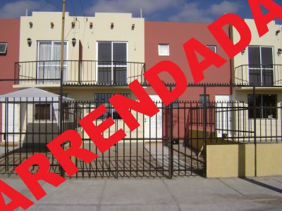 Hermosa casa(nueva),en excelente sector residencial.
Patio, balcón,estacionamiento y bodega de despensa.