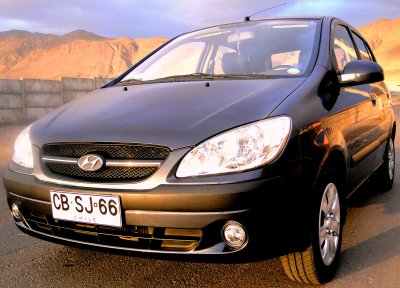 Revisiones tècnicas realizadas sòlo por Hyundai, y documentación y permiso de circulacion al dia.
Los fonos de contacto son: 84491239 - 88193209
