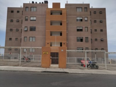 Amplio departamento en excelente sector,hermosa vista,estacionamiento,bodega,finas terminaciones y con la mejro ubicacion de la ciudad.
